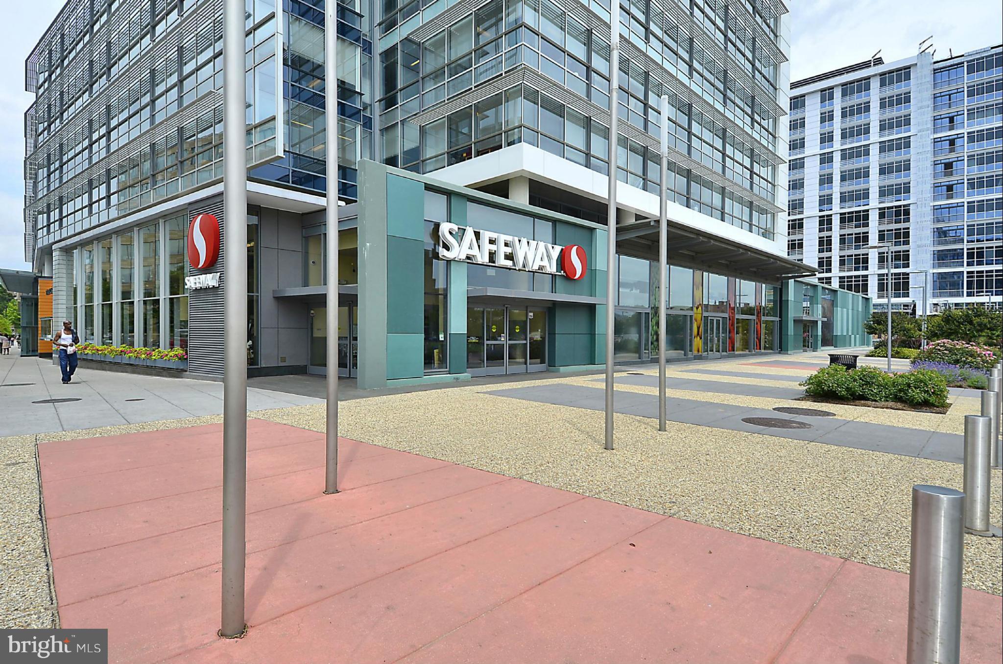 550 N Street Southwest, Unit S201 Washington, DC 20024 - Photo 26 of 30 front view of a building