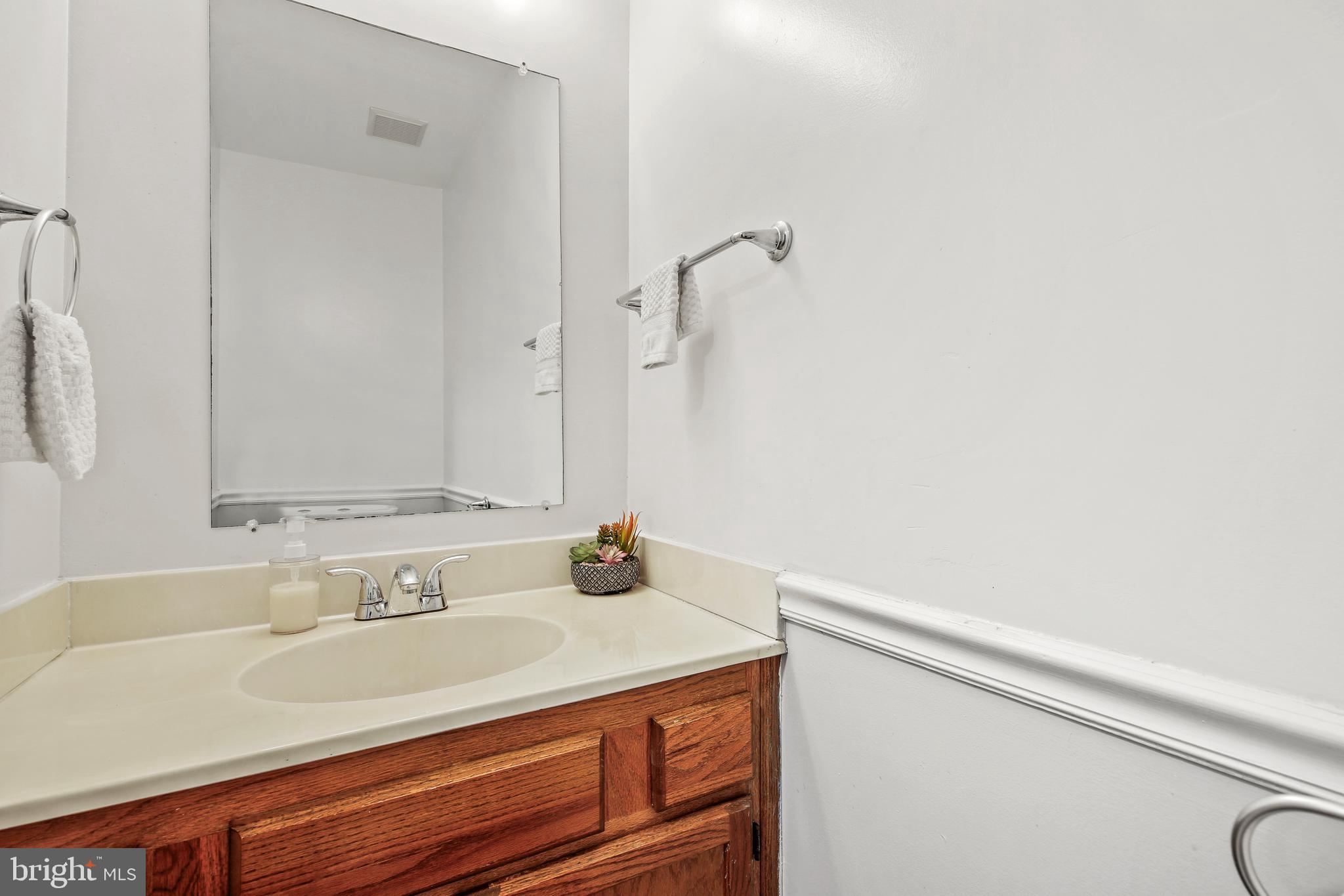 14827 Hammersmith Circle Silver Spring, MD 20906 - Photo 11 of 23