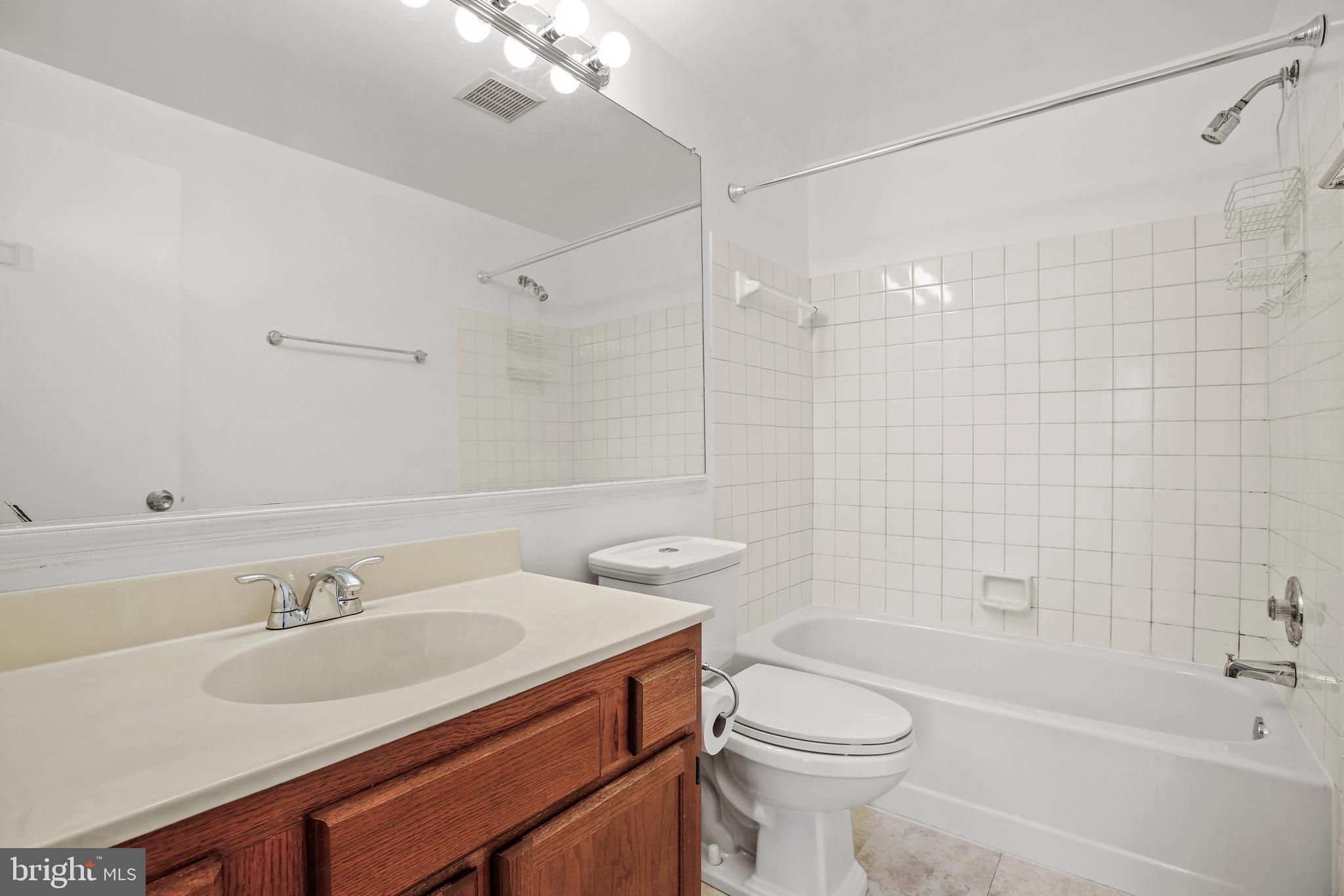 14827 Hammersmith Circle Silver Spring, MD 20906 - Photo 13 of 23