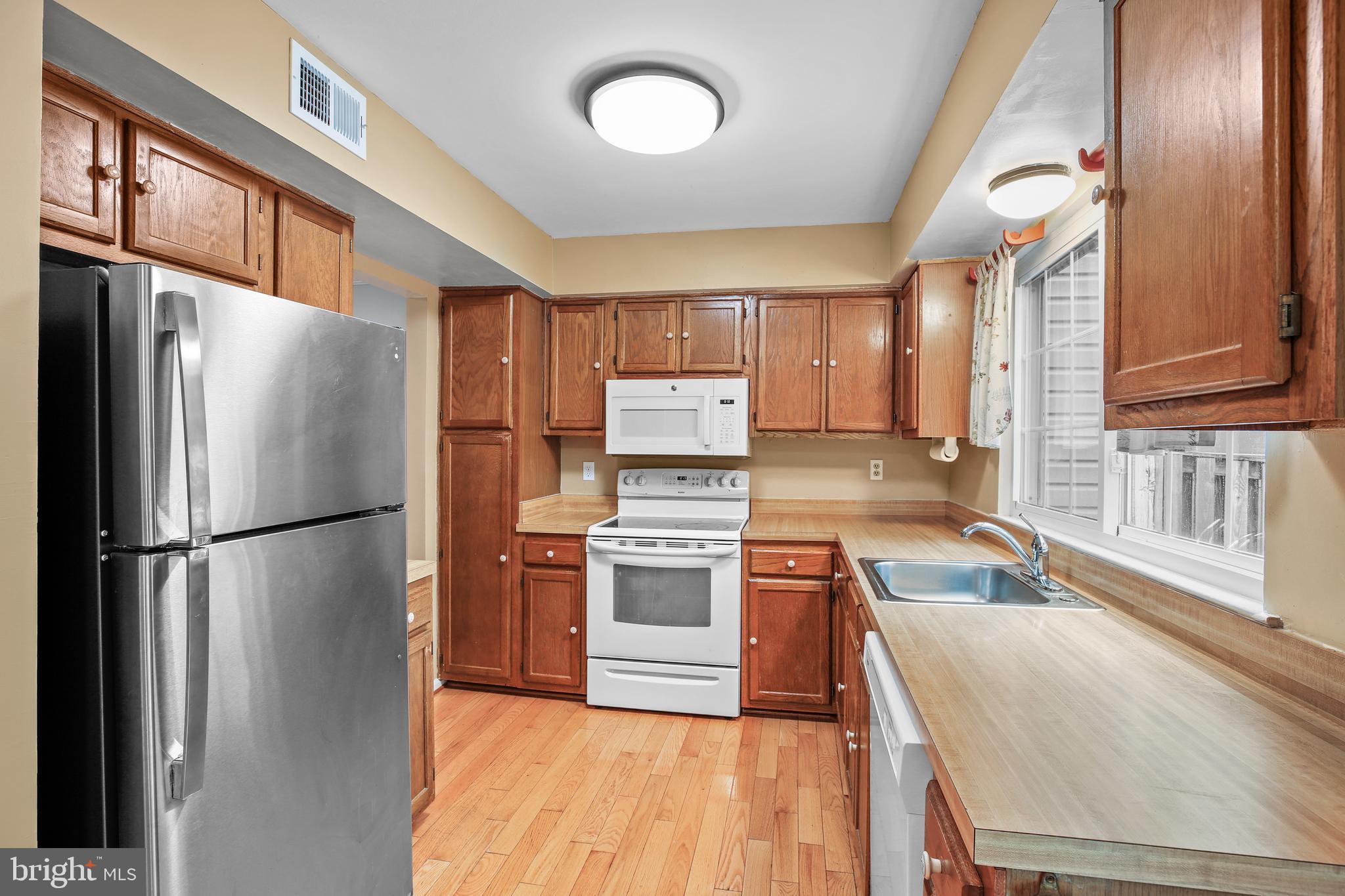 14827 Hammersmith Circle Silver Spring, MD 20906 - Photo 9 of 23