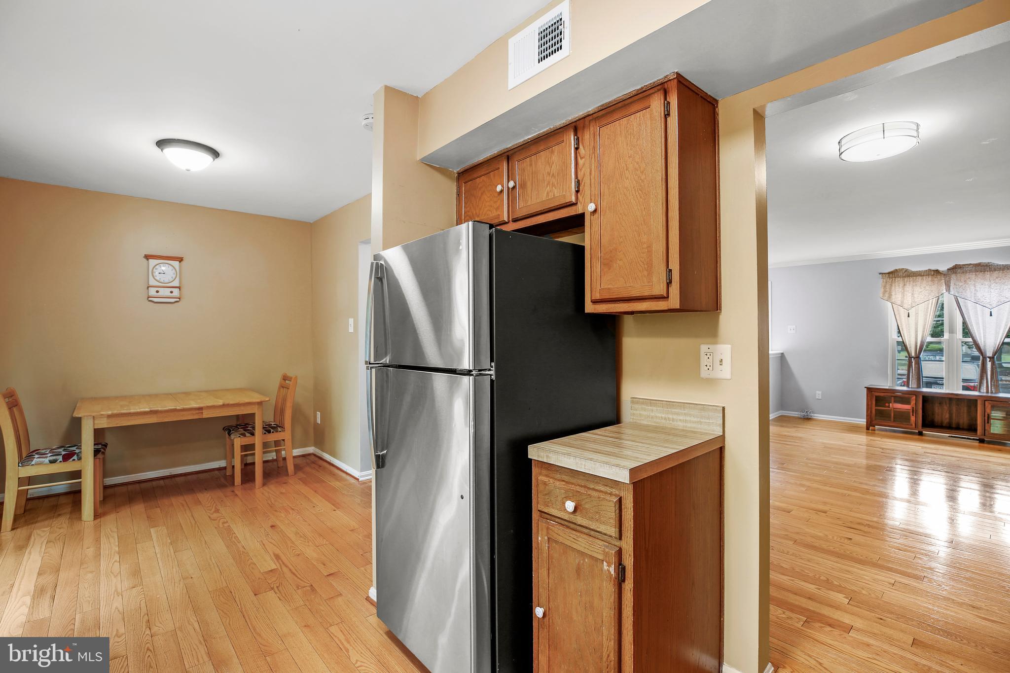 14827 Hammersmith Circle Silver Spring, MD 20906 - Photo 10 of 23