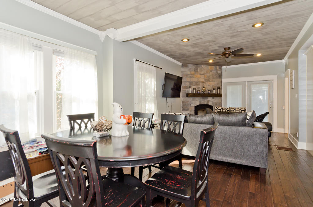 3206 Maple Road Louisville, KY 40299 - Photo 2 of 47 2DN_9550