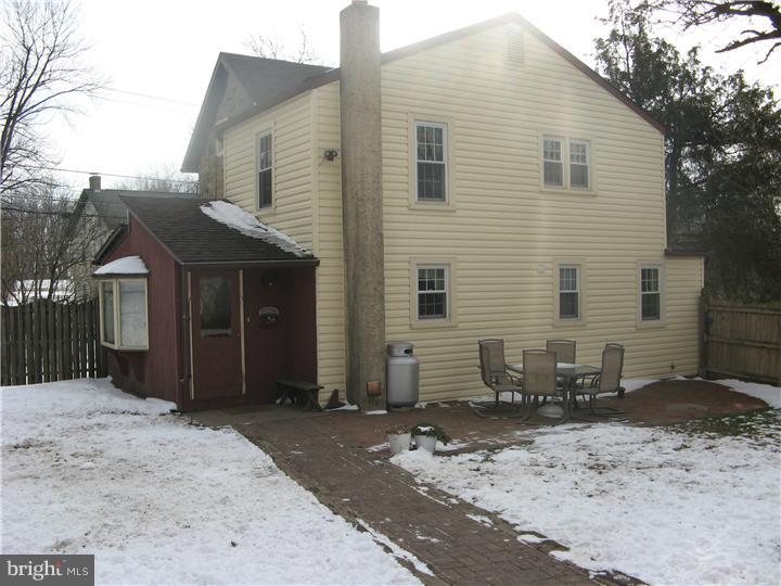 429 Ridge Road Telford, PA 18969 - Photo 5 of 13 Patio