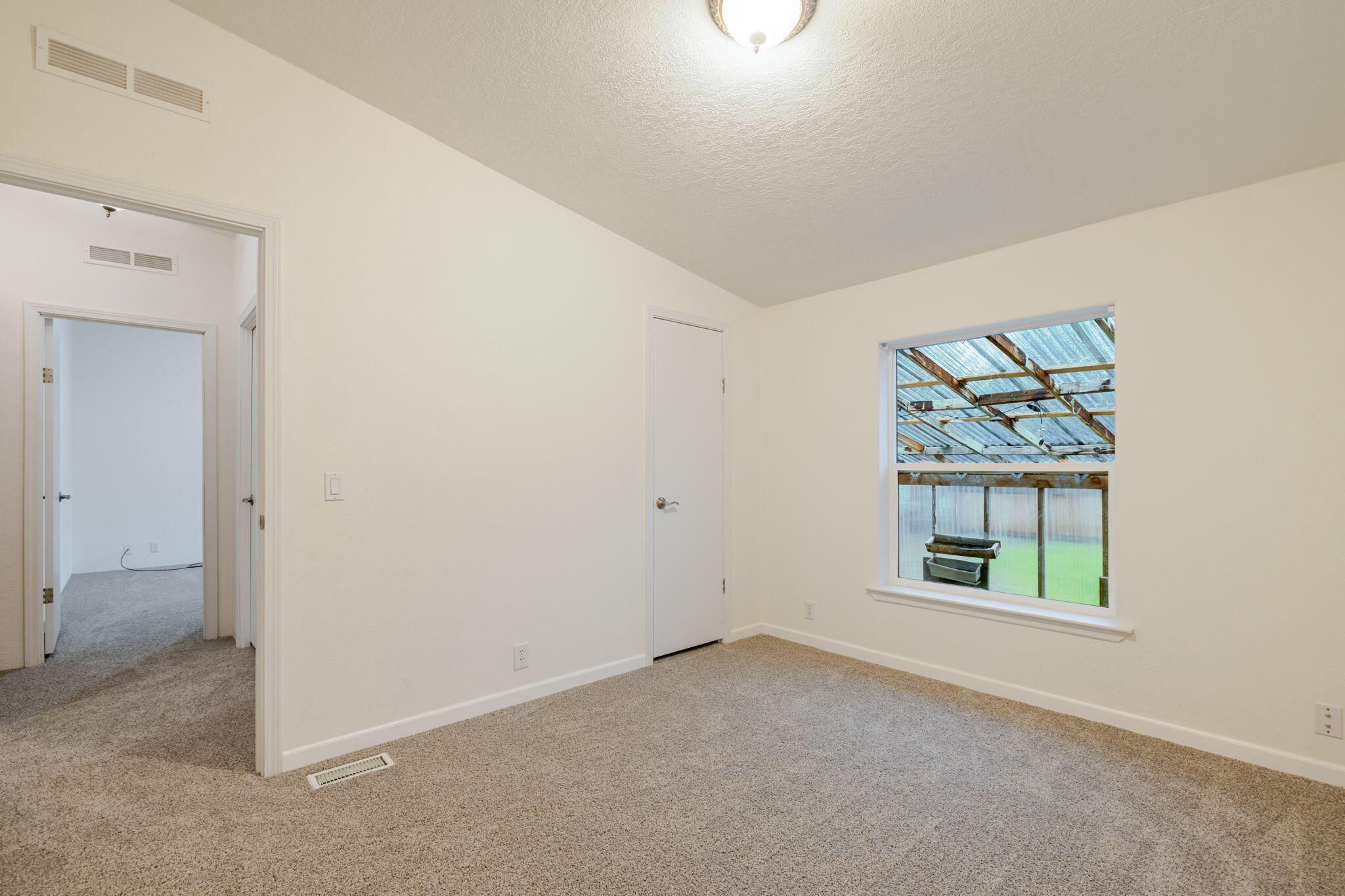 144450 Birchwood Road La Pine, OR 97739 - Photo 16 of 45 30-web-or-mls-144450 Birchwood Drive-30