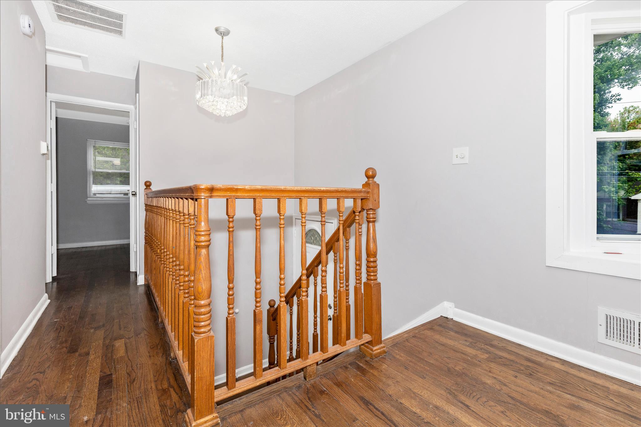 1507 Jasper Street Silver Spring, MD 20902 - Photo 3 of 50 043A1946