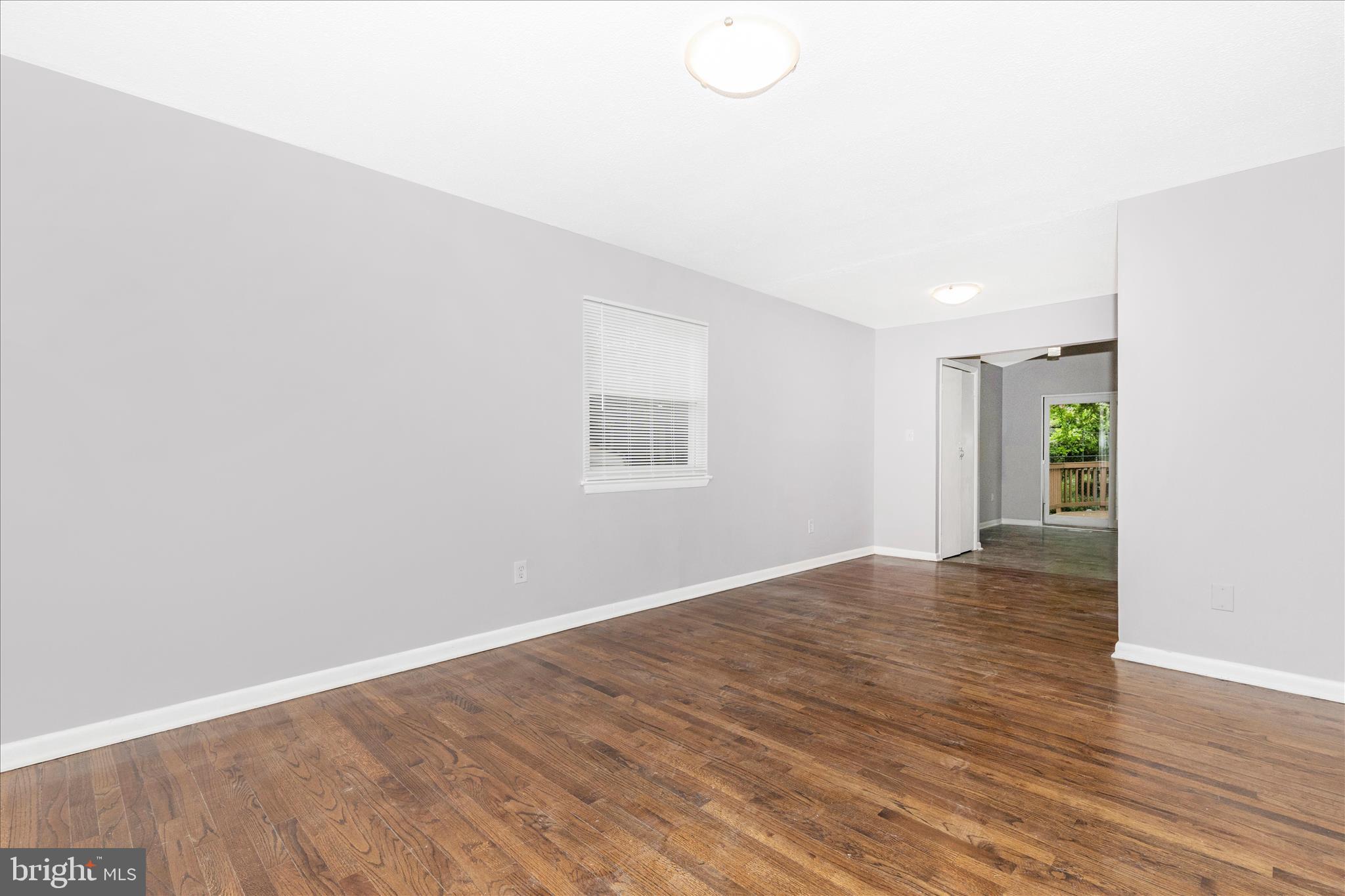 1507 Jasper Street Silver Spring, MD 20902 - Photo 4 of 50 043A1956