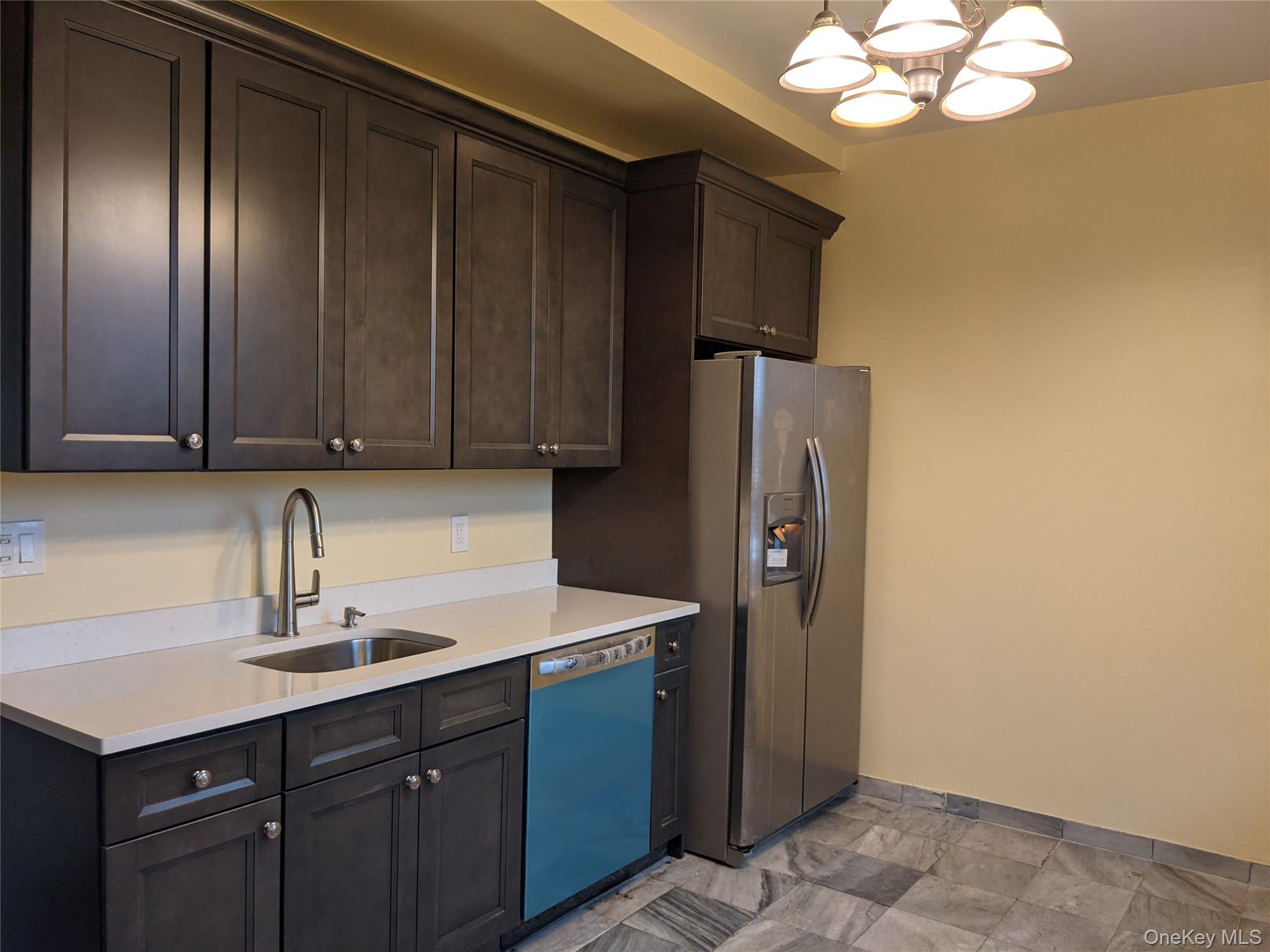 26 Coligni Avenue, Unit 21 New Rochelle, NY 10801 - Photo 3 of 11