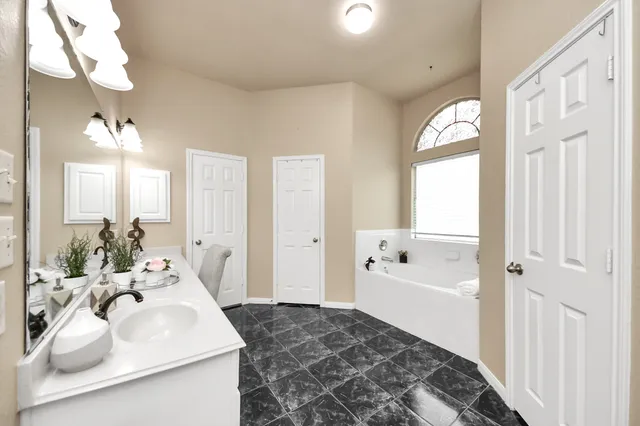 $2,200 | 19123 Center Park Drive, Spring, TX 77373