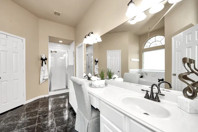 $2,200 | 19123 Center Park Drive, Spring, TX 77373