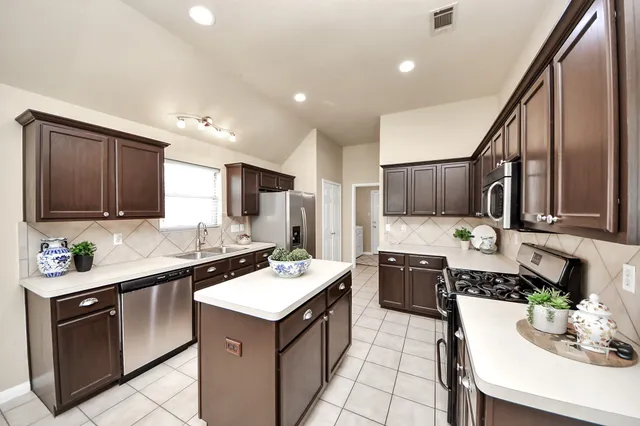 $2,200 | 19123 Center Park Drive, Spring, TX 77373