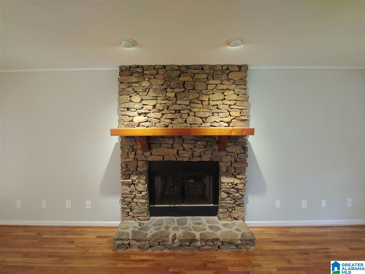 1109 Independence Drive Alabaster, AL 35007 - Photo 3 of 34