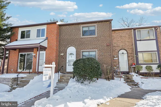 $520,000 | 502 Giles Place, Sterling, VA 20164