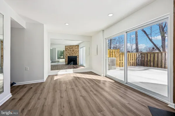 $469,000 | 502 Giles Place, Sterling, VA 20164