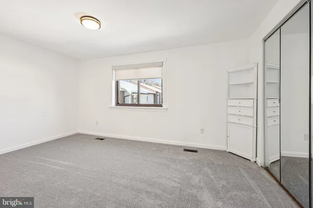 $520,000 | 502 Giles Place, Sterling, VA 20164