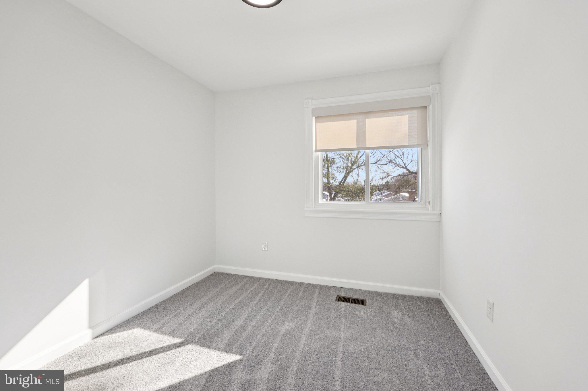 502 Giles Place Sterling, VA 20164 - Photo 37 of 43