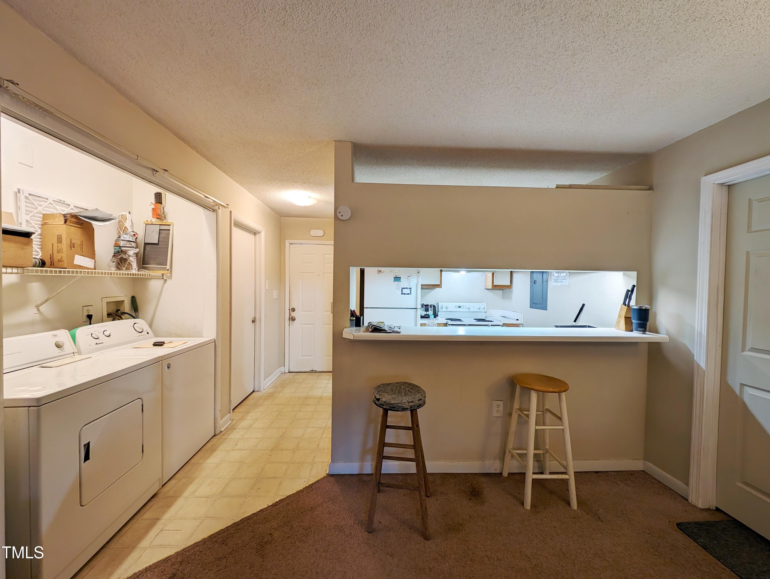 1431 Collegiate Circle, Unit 302 Raleigh, NC 27606 - Photo 5 of 7 collegiate dining