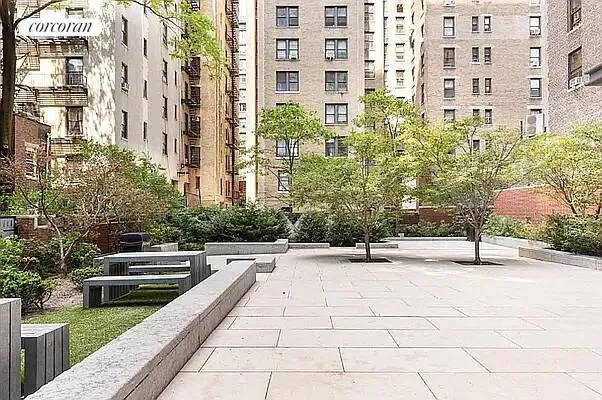 $4,250,000 | 245 West 99th Street, Unit 17B | Upper West Side