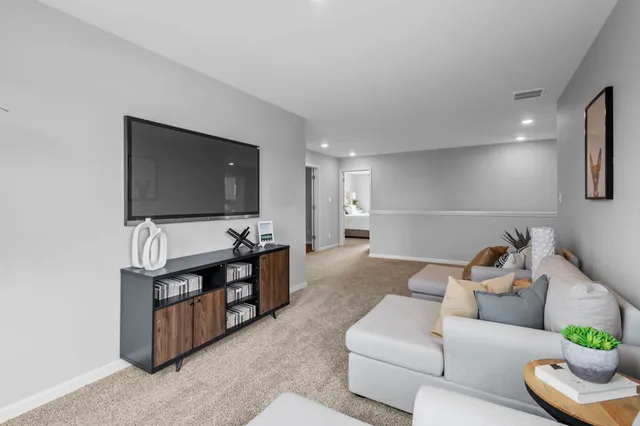 $467,990 | 501 Autumn Moor Trail, Hampshire, IL 60140