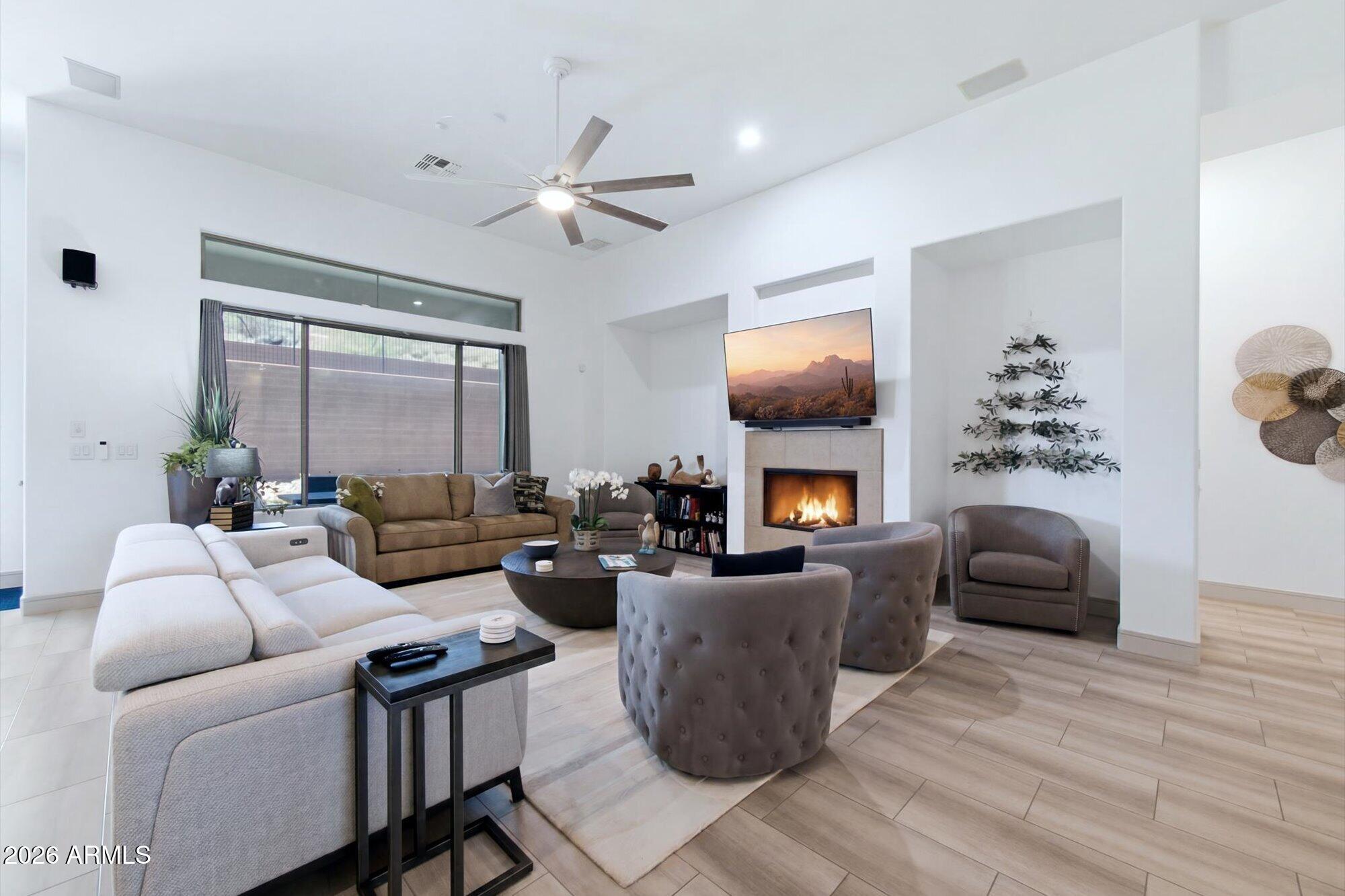 41606 North Anthem Ridge Drive Phoenix, AZ 85086 - Photo 6 of 52 05-Great room
