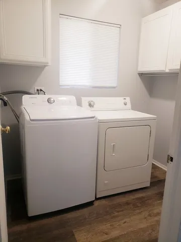 $2,300 | 292 Waterbury Circle, Oswego, IL 60543