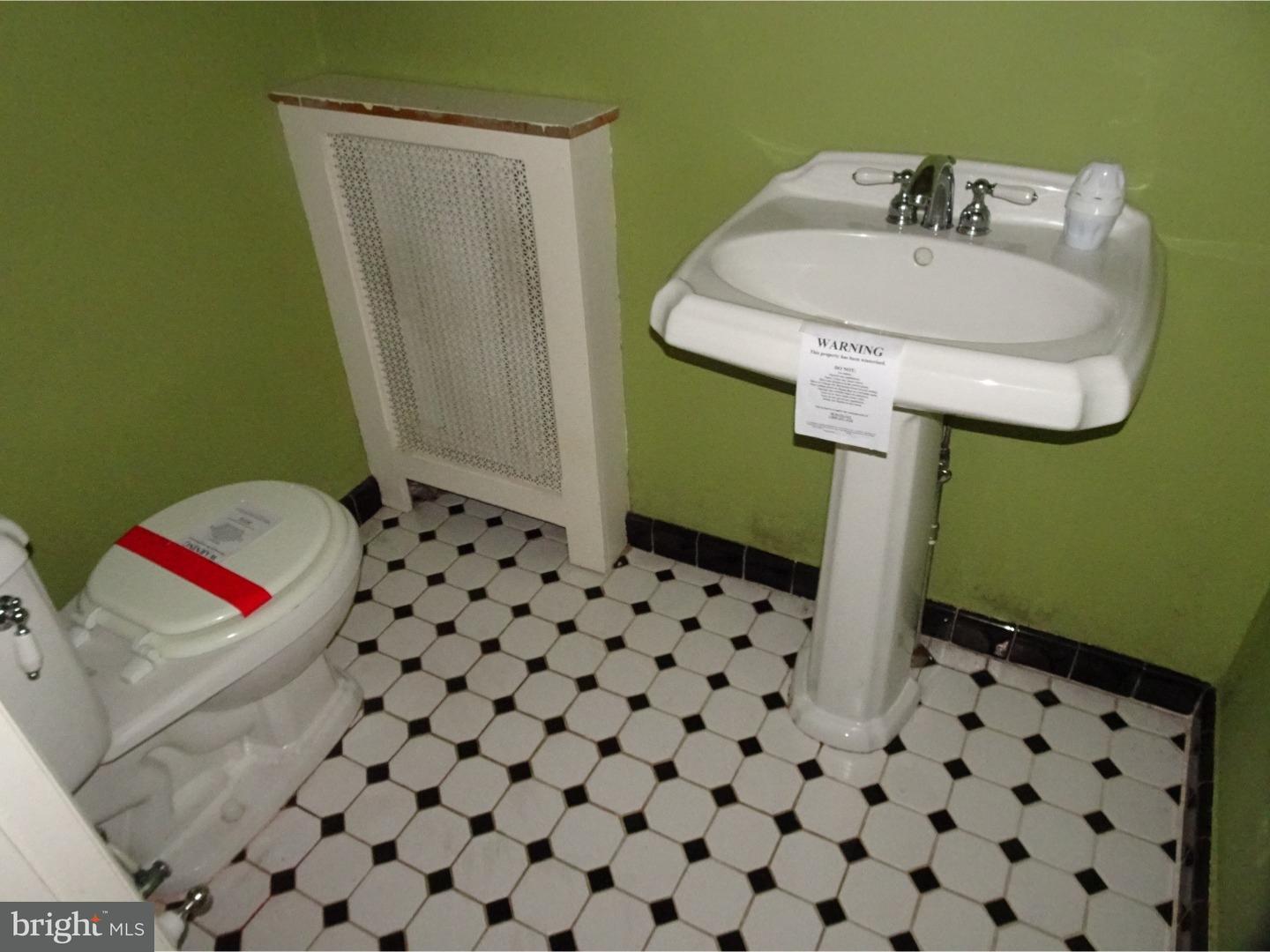 632 Ashbourne Road Cheltenham, PA 19012 - Photo 12 of 25