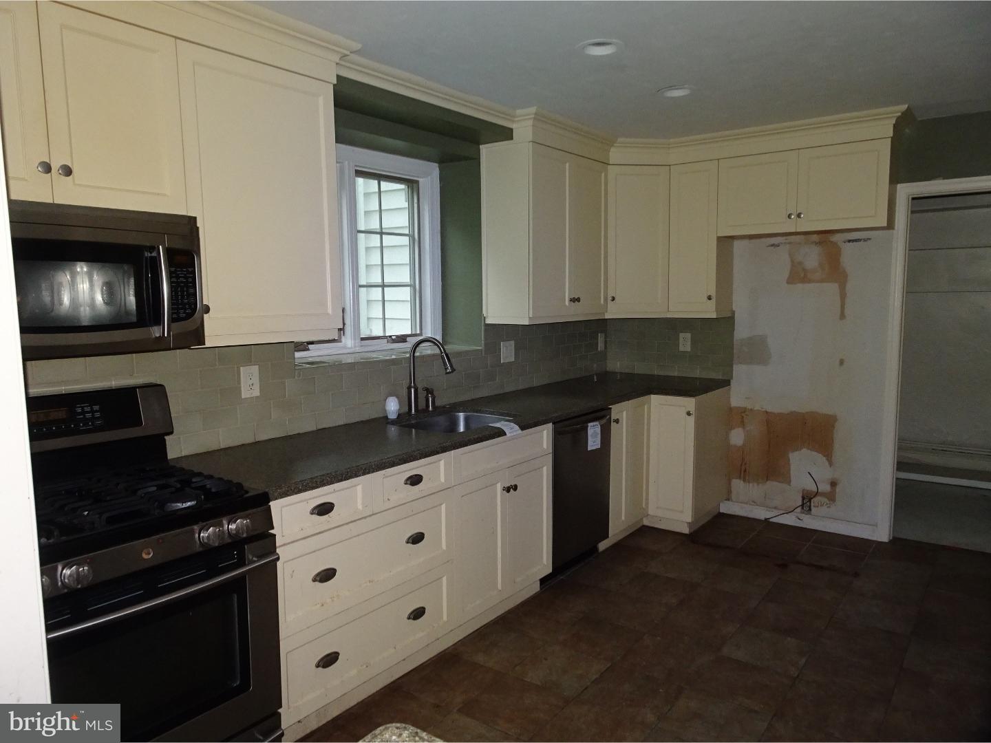 632 Ashbourne Road Cheltenham, PA 19012 - Photo 15 of 25