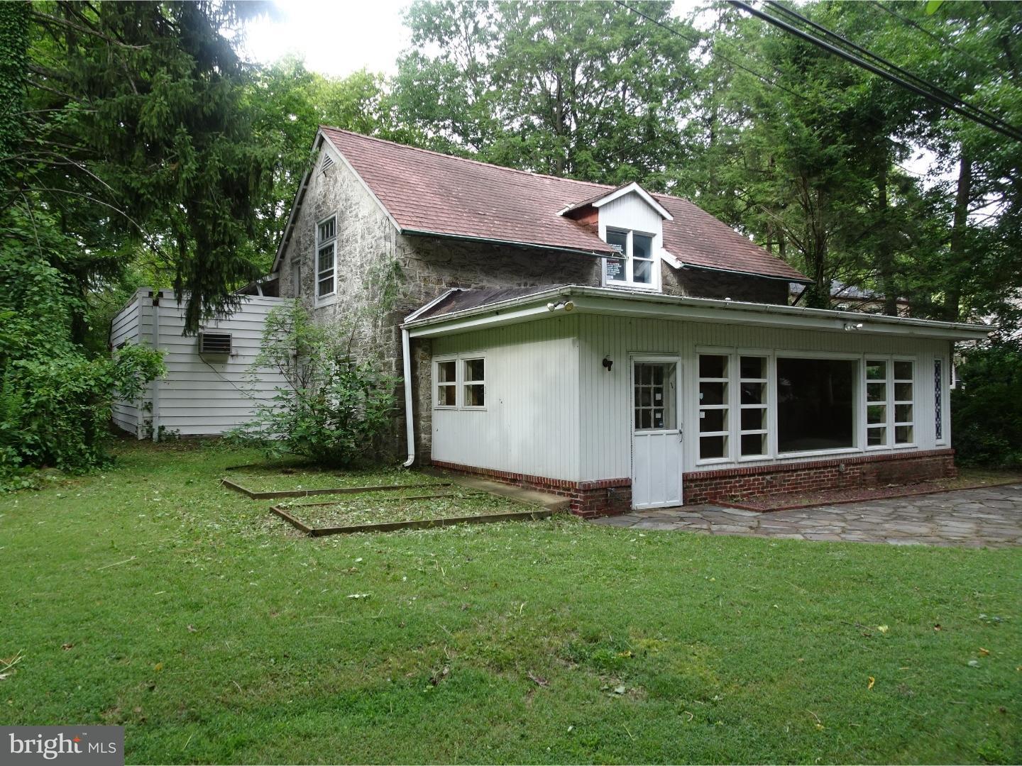 632 Ashbourne Road Cheltenham, PA 19012 - Photo 5 of 25