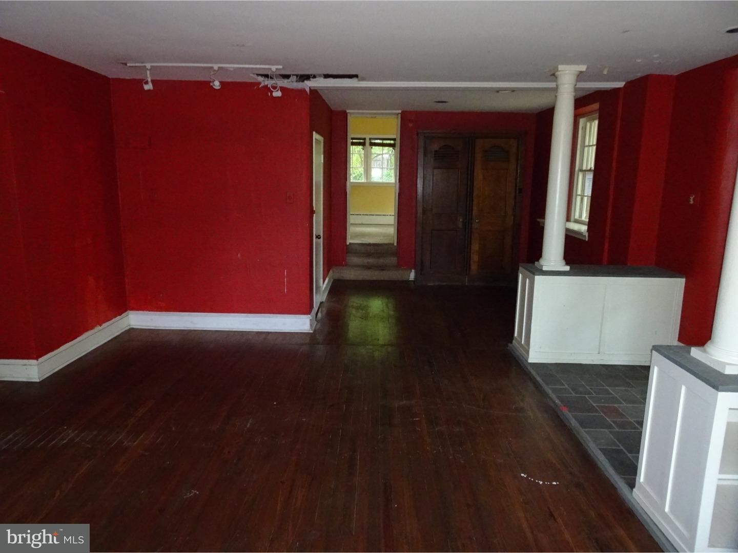 632 Ashbourne Road Cheltenham, PA 19012 - Photo 8 of 25