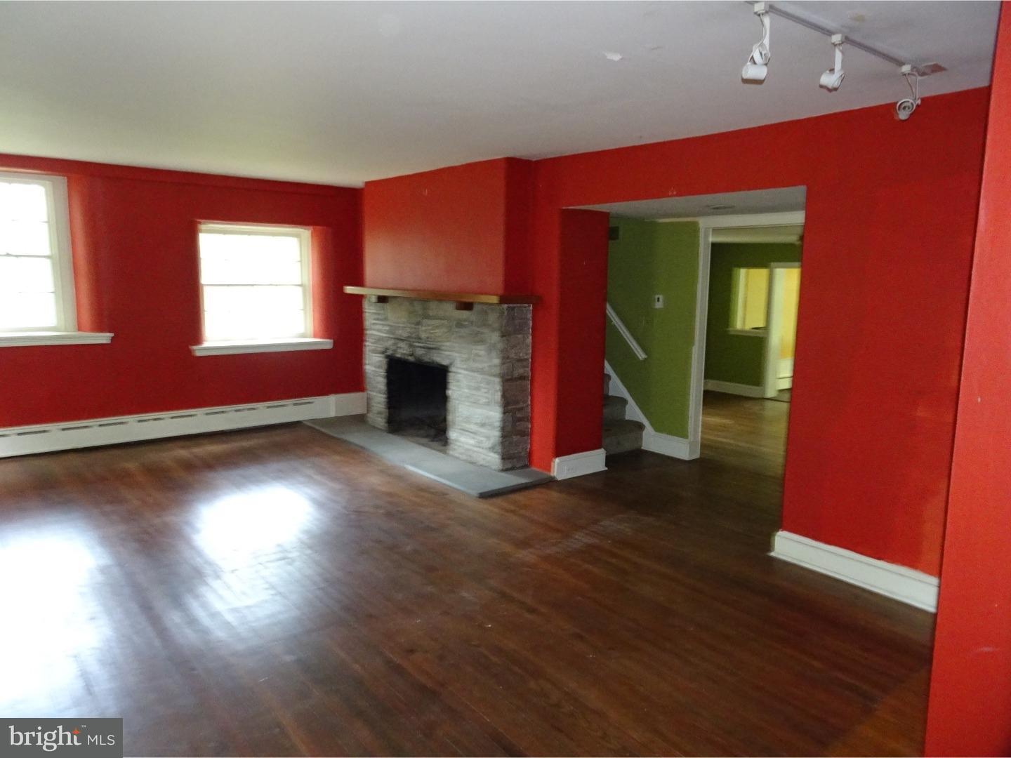 632 Ashbourne Road Cheltenham, PA 19012 - Photo 10 of 25