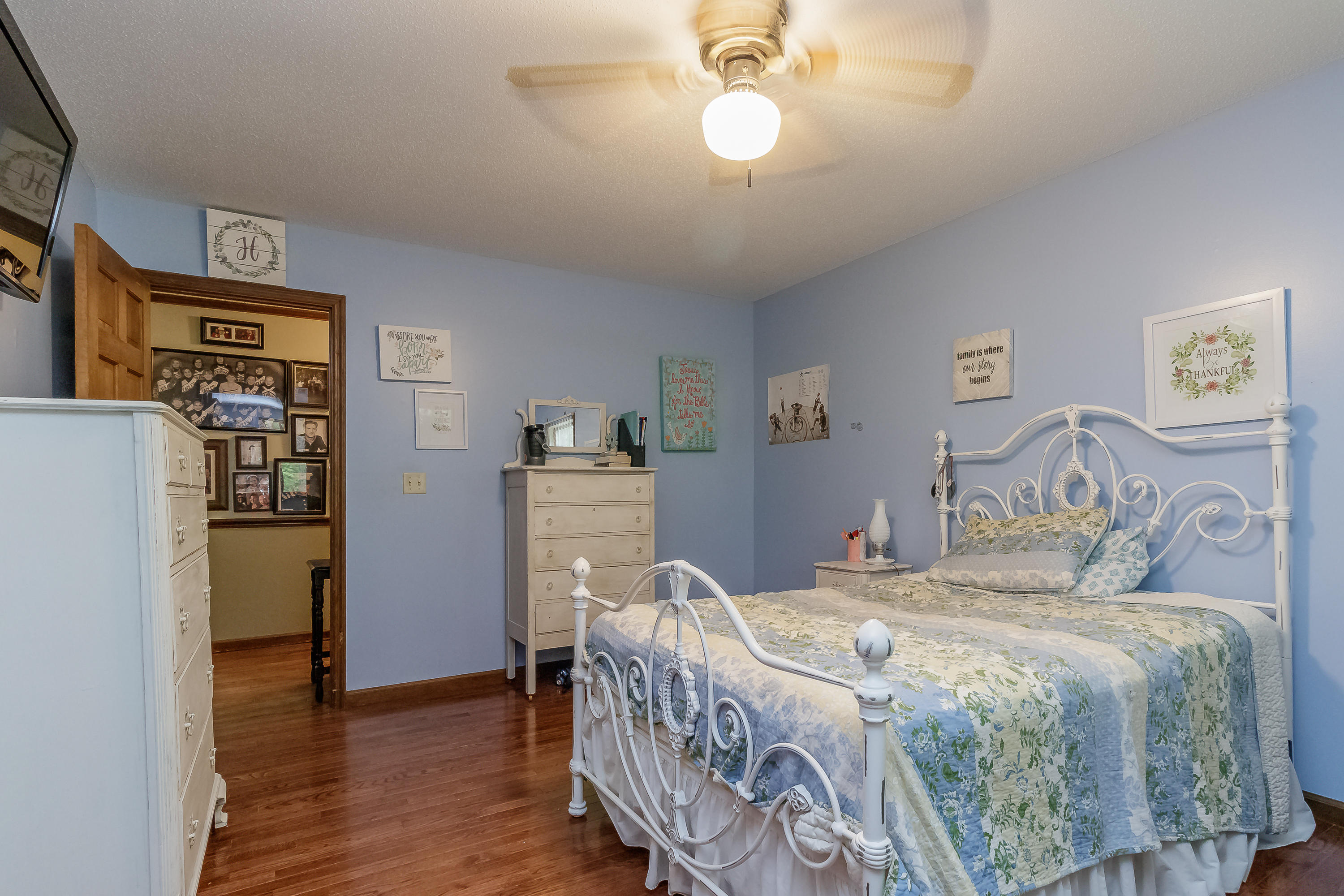 1626 Round Pond Road LaFayette, GA 30728 - Photo 24 of 46 Main Floor Bedroom