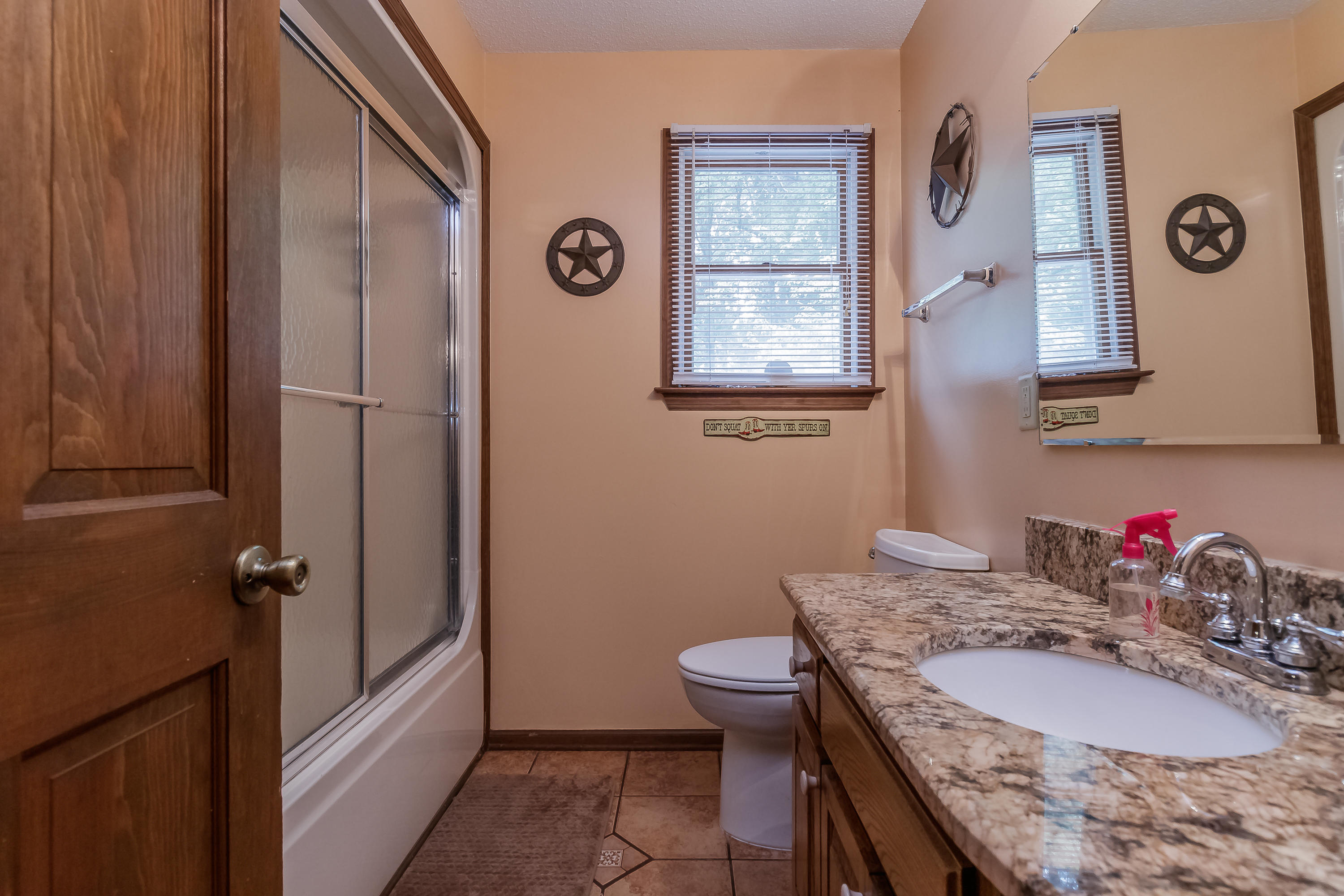 1626 Round Pond Road LaFayette, GA 30728 - Photo 29 of 46 Upsairs Hall Bathroom
