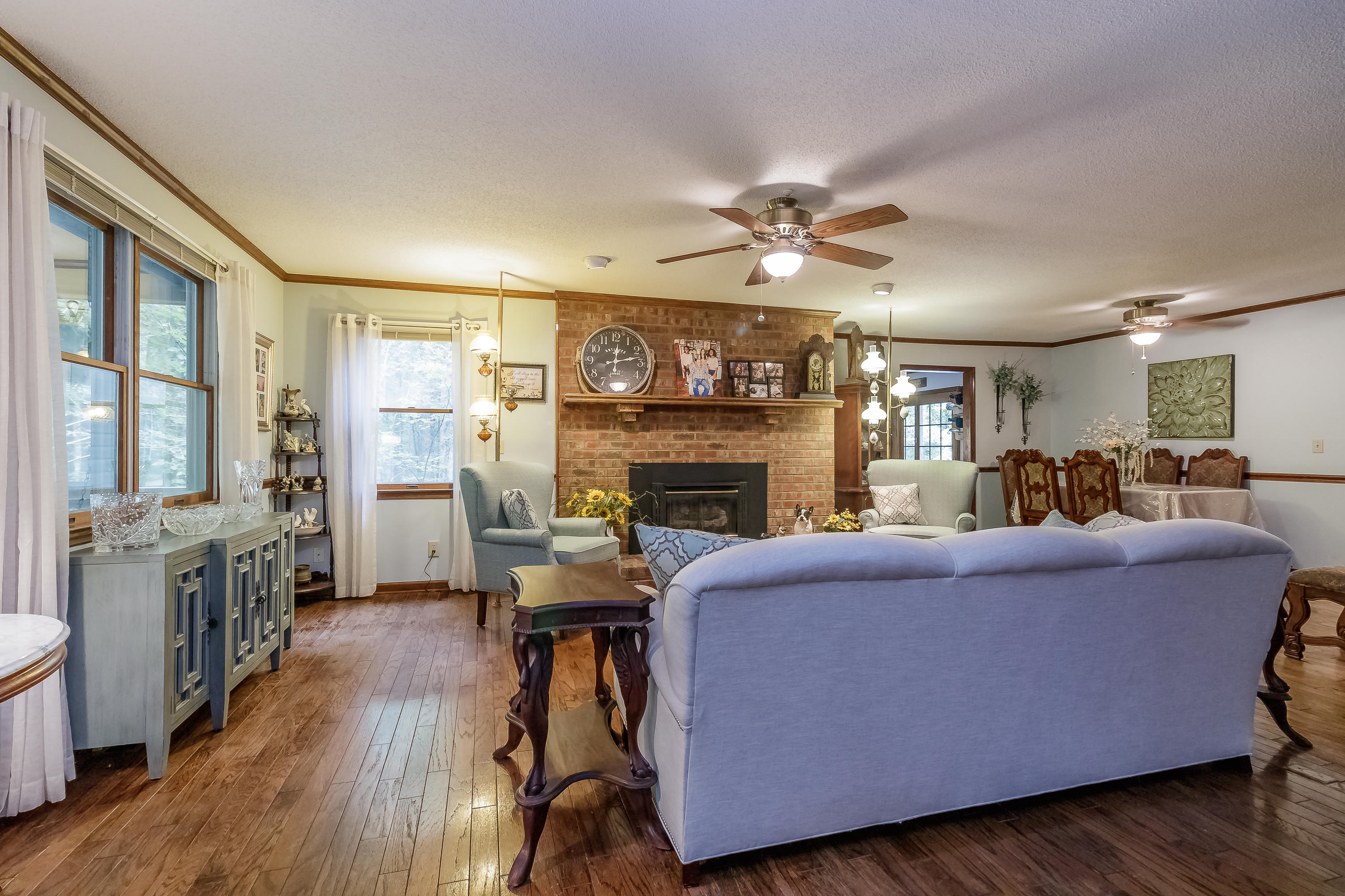 1626 Round Pond Road LaFayette, GA 30728 - Photo 3 of 46 Living Room