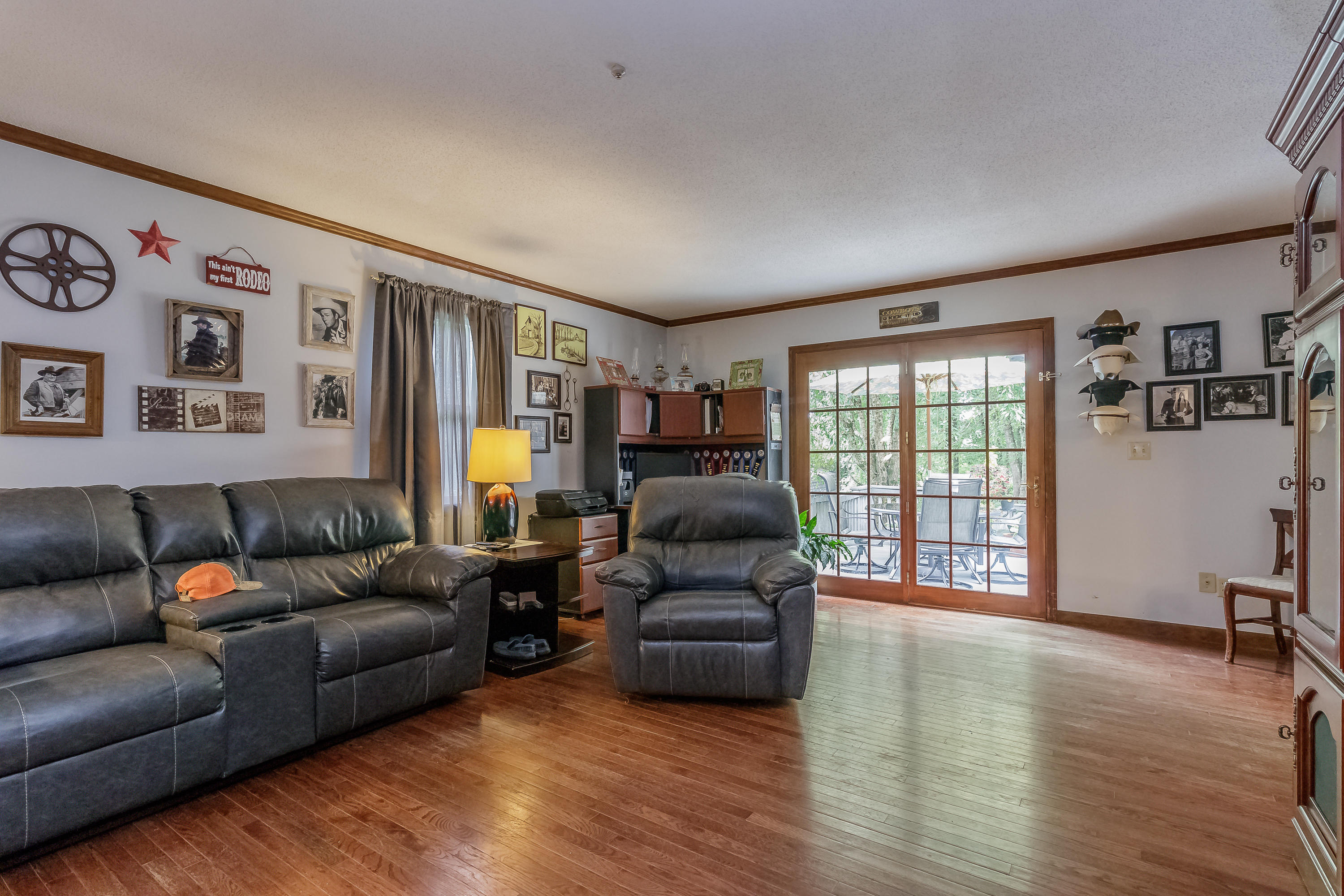 1626 Round Pond Road LaFayette, GA 30728 - Photo 10 of 46 Family Room