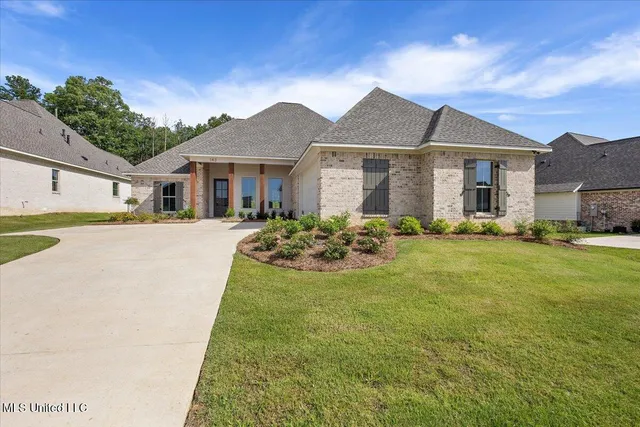 $453,000 | 143 Bronson Bend, Flowood, MS 39232