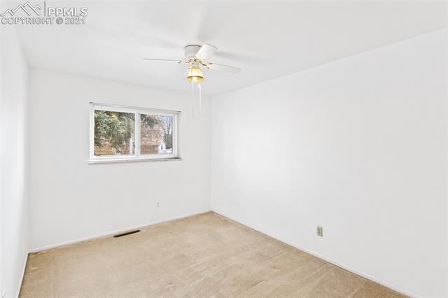 4629 Ridgeglen Road Colorado Springs, CO 80918 - Photo 15 of 26