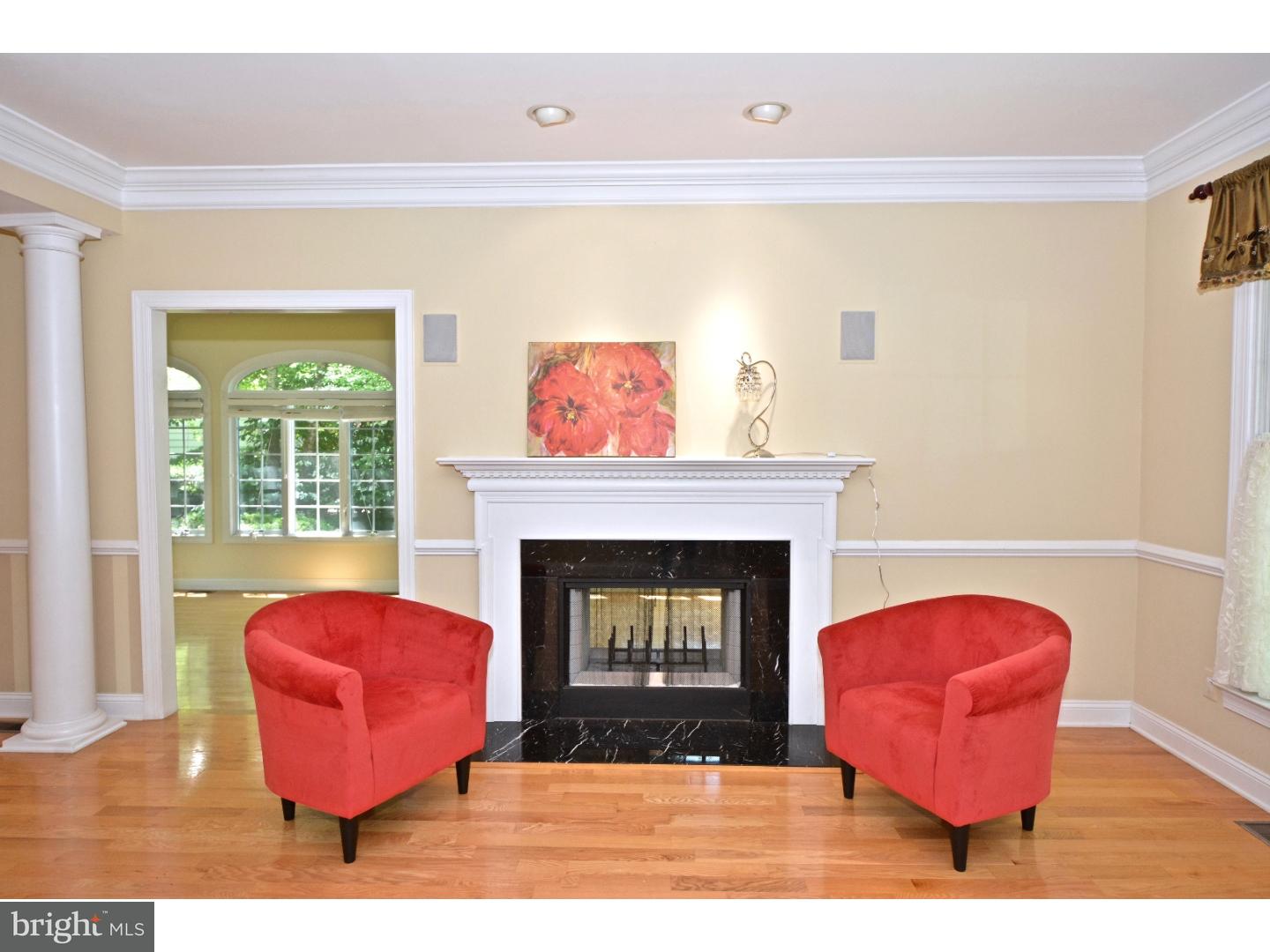 330 Stone Cliff Road Princeton, NJ 08540 - Photo 3 of 25 Living Room
