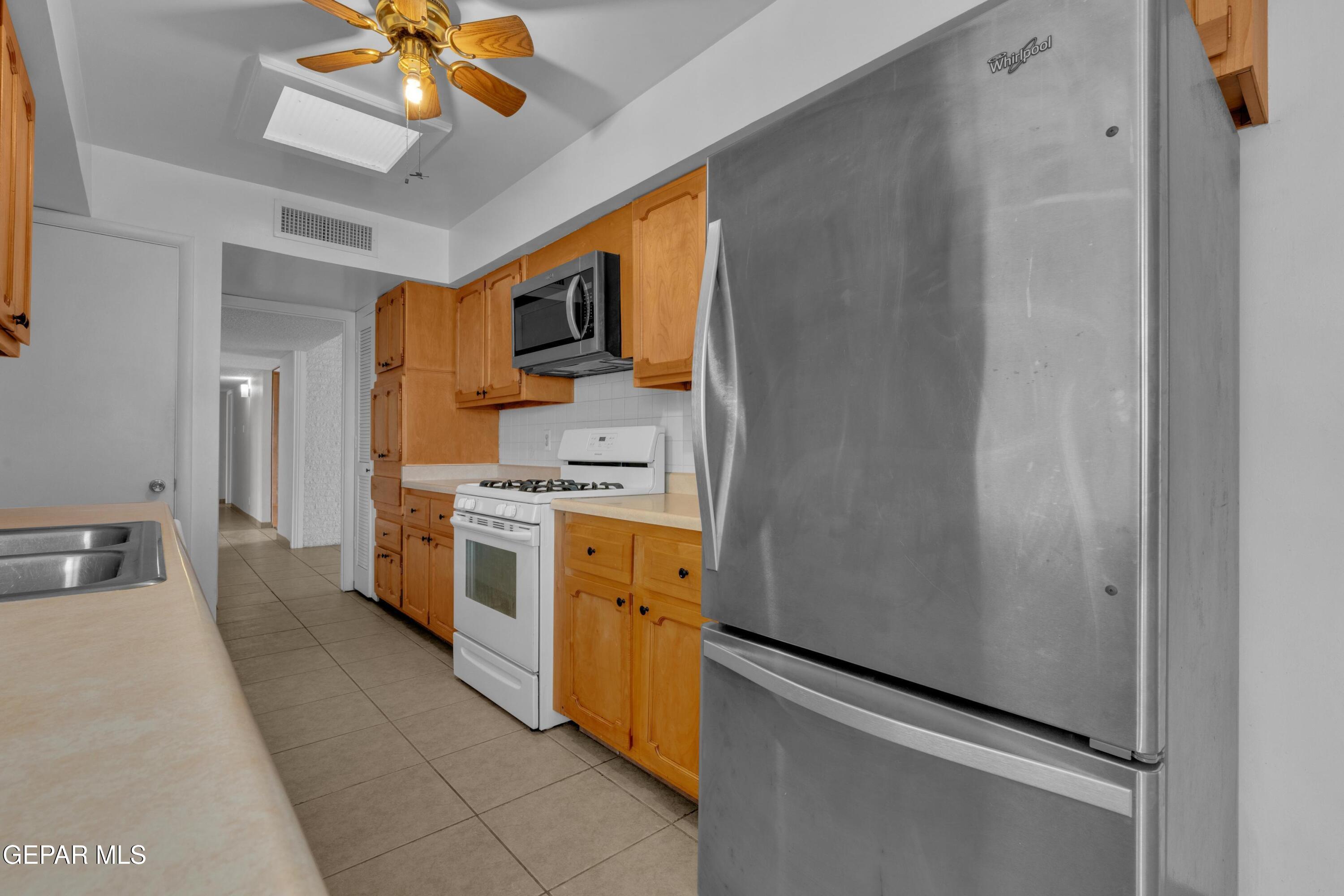 337 Clairemont Road El Paso, TX 79912 - Photo 12 of 45 2 (8)