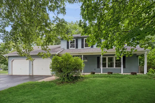 $499,500 | 6N115 Riverside Drive, St. Charles, IL 60174