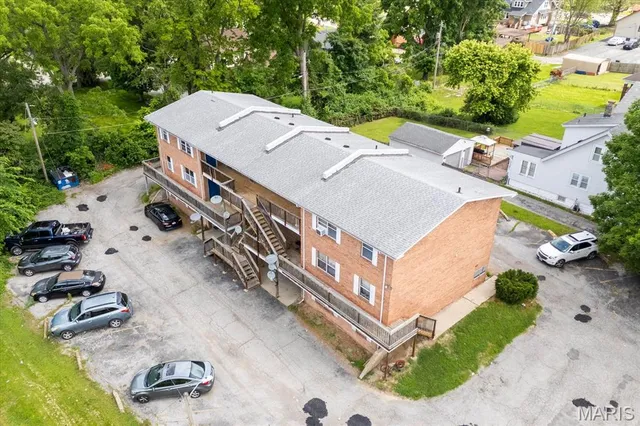 $585,000 | 25 South 76th Street, Belleville, IL 62223