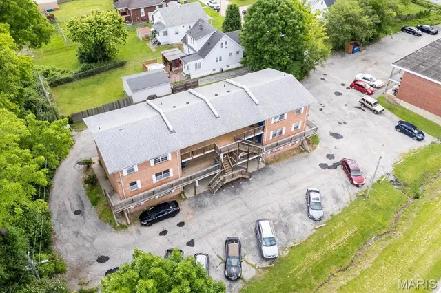 $585,000 | 25 South 76th Street, Belleville, IL 62223