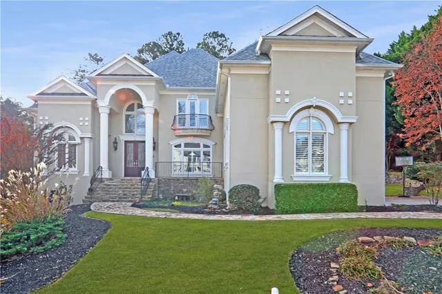 $1,050,000 | 4040 Annecy Drive Southwest, Atlanta, GA 30331