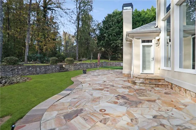 $1,050,000 | 4040 Annecy Drive Southwest, Atlanta, GA 30331