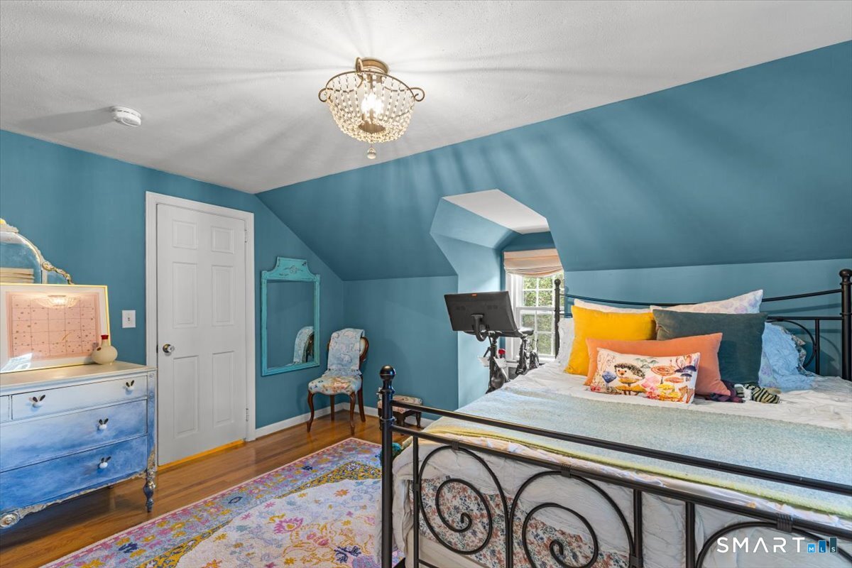 42 Gifford Road West Hartford, CT 06119 - Photo 21 of 28