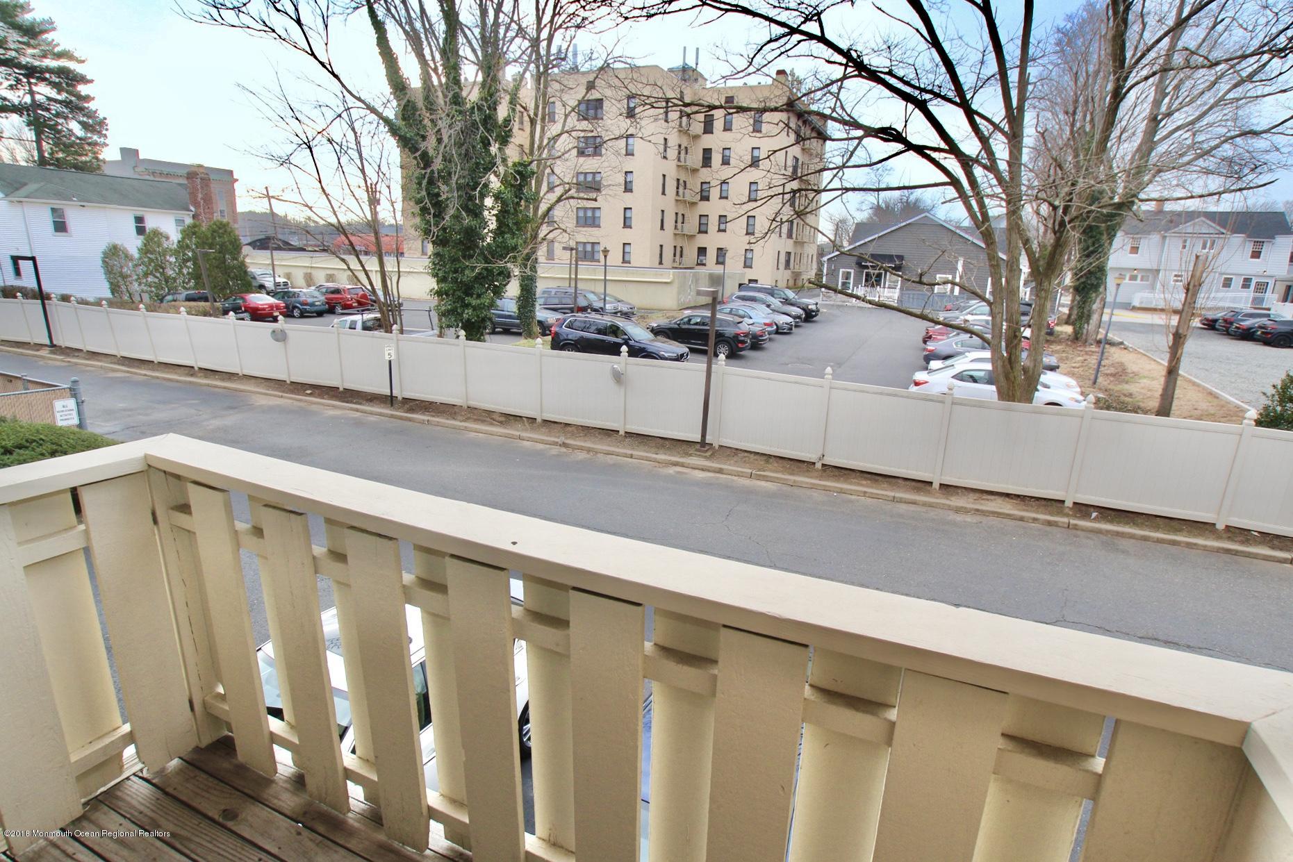 20 Pinckney Road, Unit B2 Red Bank, NJ 07701 - Photo 11 of 34 IMG_2736