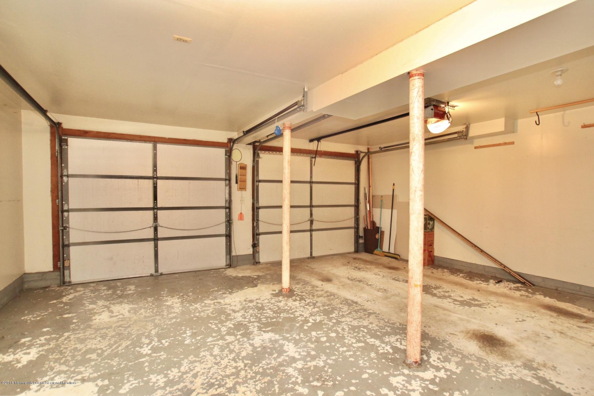 20 Pinckney Road, Unit B2 Red Bank, NJ 07701 - Photo 27 of 34 IMG_2767