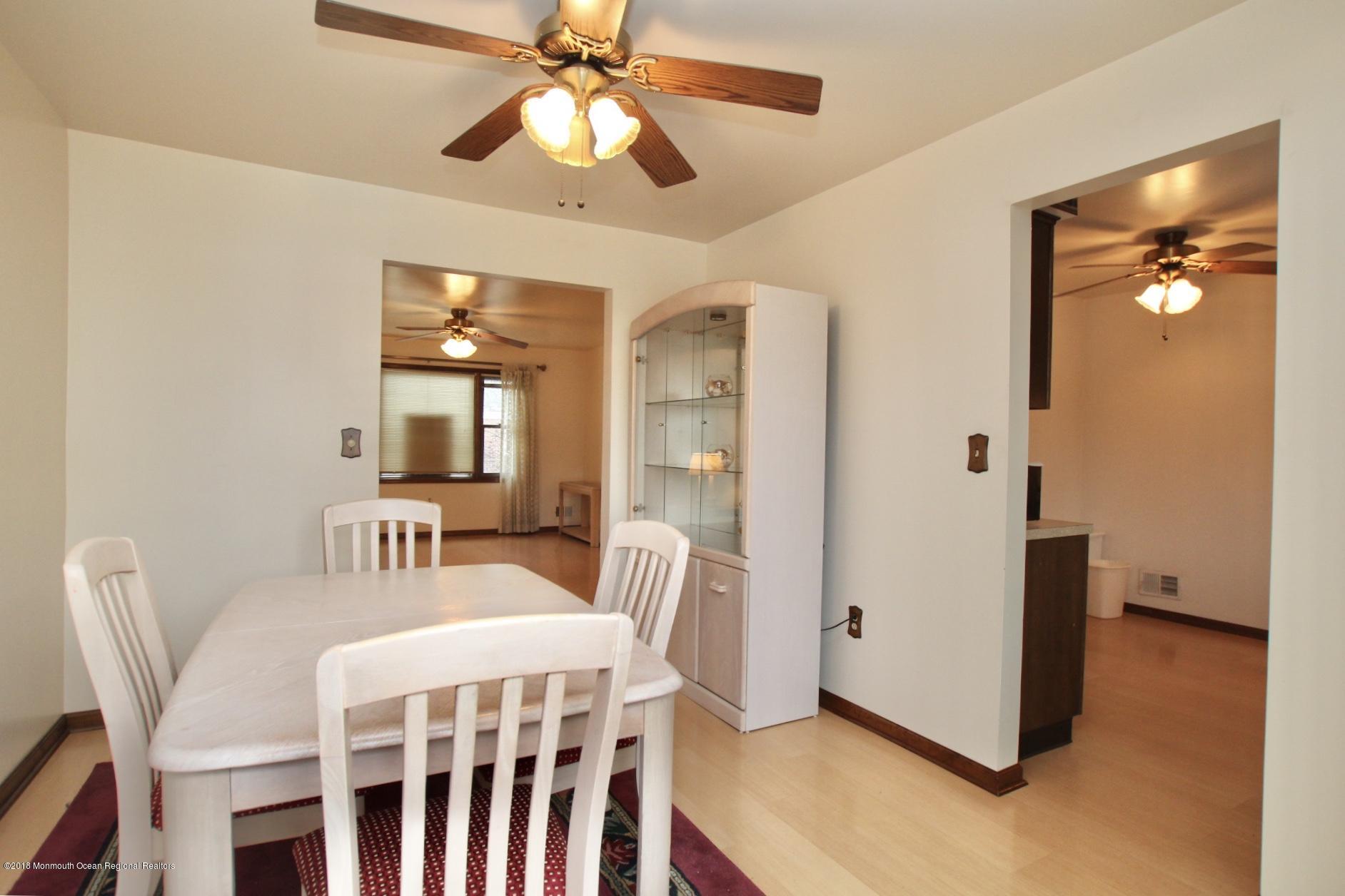 20 Pinckney Road, Unit B2 Red Bank, NJ 07701 - Photo 9 of 34 IMG_2735