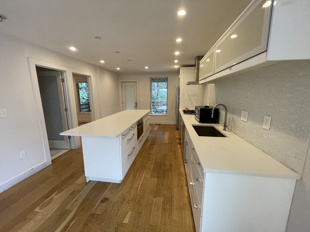 39 Thornton Street, Unit 39 Boston, MA 02119 - Photo 12 of 18