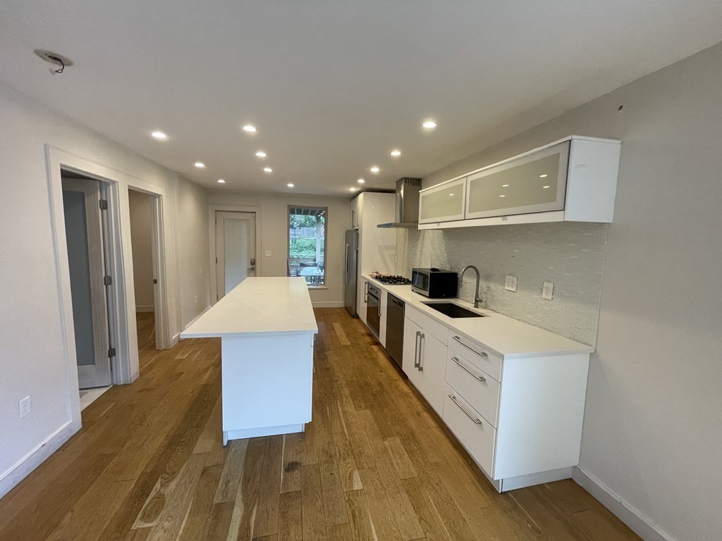 39 Thornton Street, Unit 39 Boston, MA 02119 - Photo 2 of 18