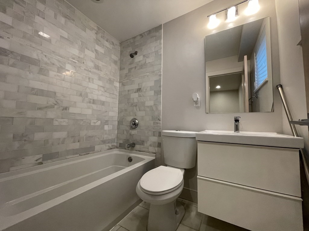 39 Thornton Street, Unit 39 Boston, MA 02119 - Photo 8 of 18