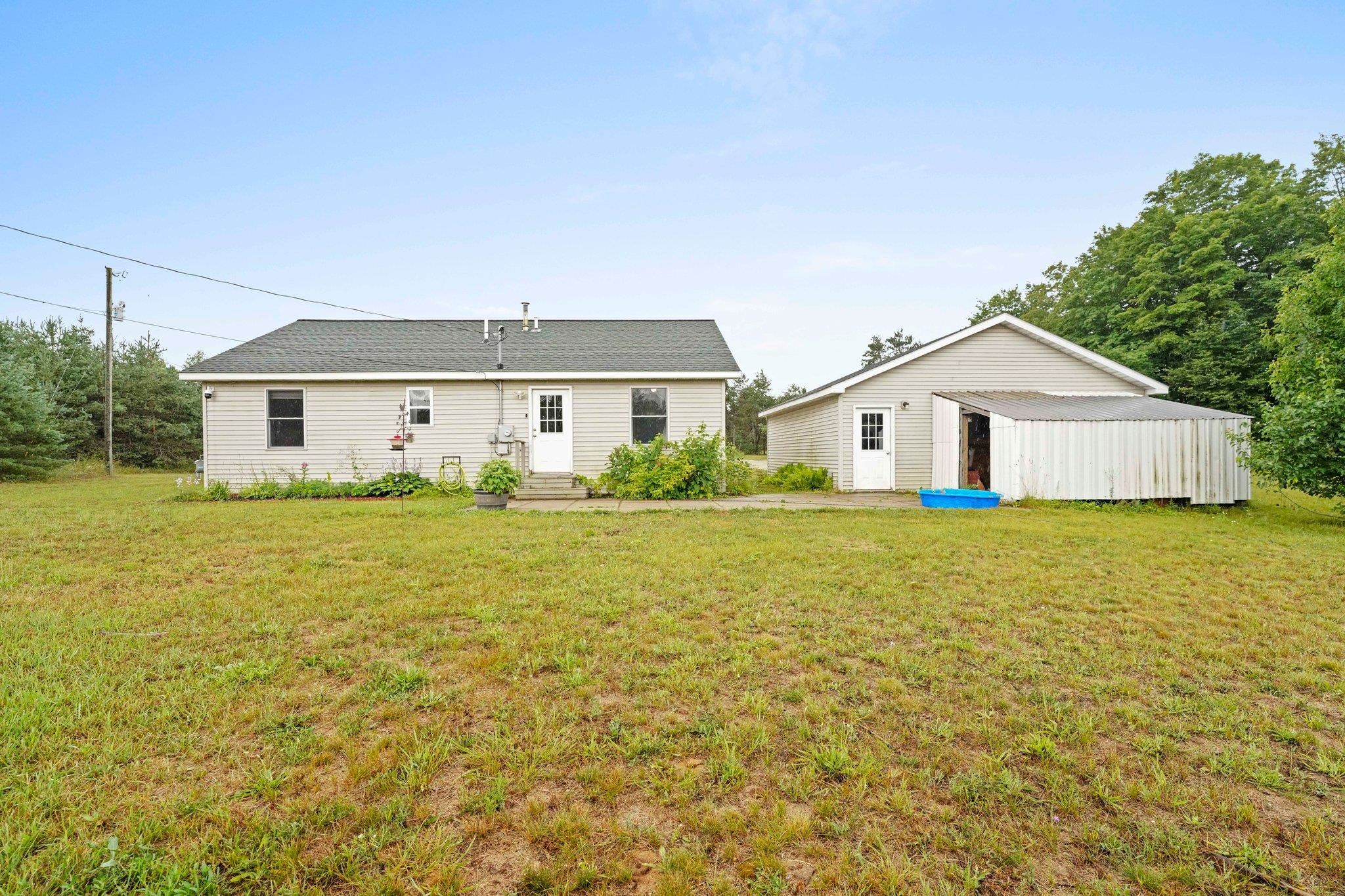 17272 Fewins Road Interlochen, MI 49643 - Photo 24 of 30 1925180-0ce2c4af-49a1-4b05-b996-b362a8978d39.JPG